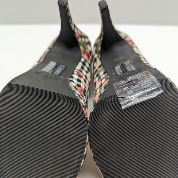 Forever 21 Strawberry Cherry Picnic Blossom Checkered Graphic Pumps XXI - Picture 10 of 10